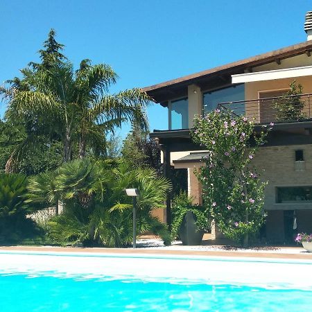 B&B Valleluna Trani Exteriör bild