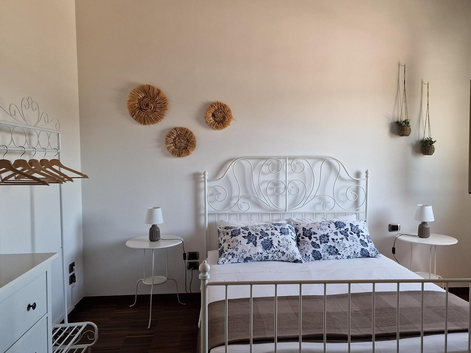 B&B Valleluna Trani Exteriör bild