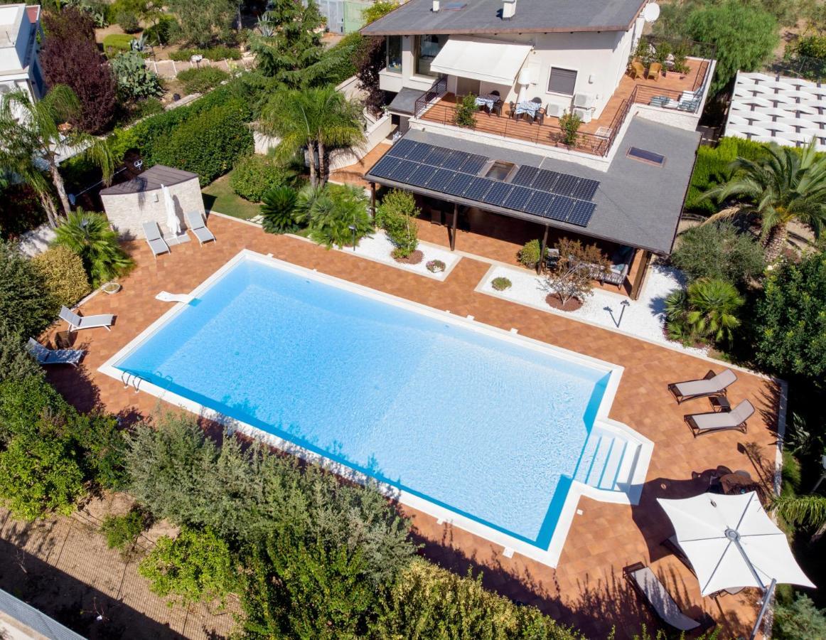 B&B Valleluna Trani Exteriör bild