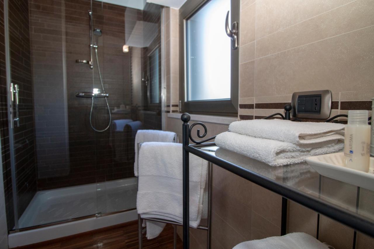 B&B Valleluna Trani Exteriör bild