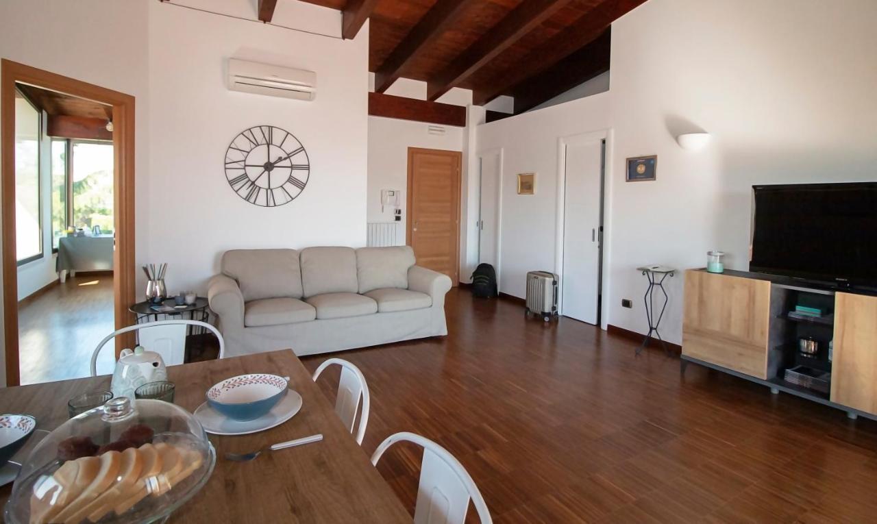 B&B Valleluna Trani Exteriör bild